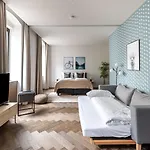 Aparthotel Limehome Schillerstrasse 4*