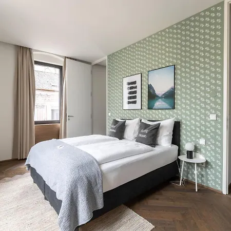 Limehome Schillerstraße Aparthotel 3*