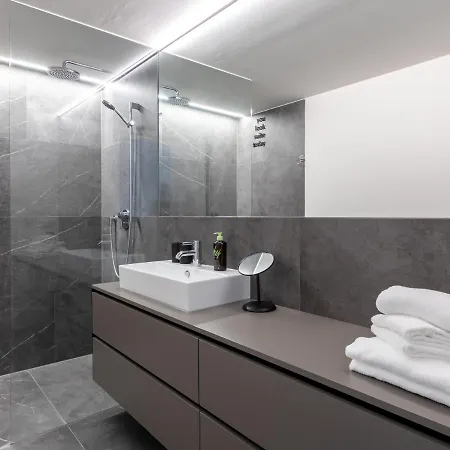 Aparthotel Limehome Schillerstrasse 3*
