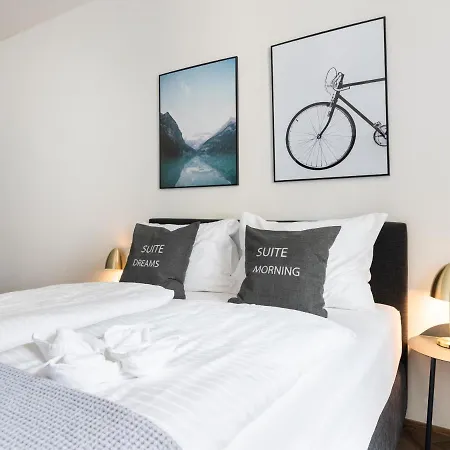 Aparthotel Limehome Schillerstrasse 3*