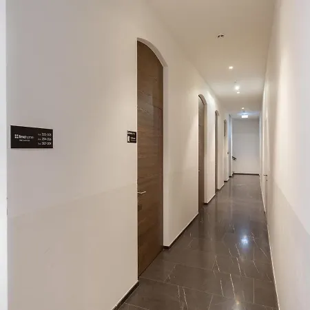 Limehome Schillerstraße Aparthotel 3*