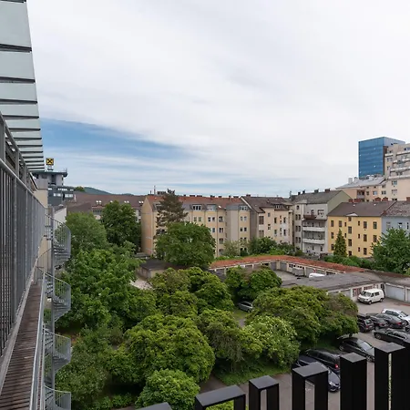 Limehome Schillerstrasse 3*
