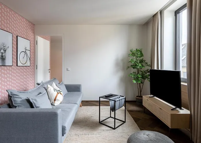 Limehome Schillerstrasse Aparthotel 3*