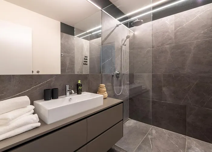 Limehome Schillerstrasse 3* لينتز